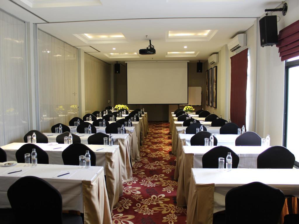 Sotis Hotel Jakarta Exterior foto