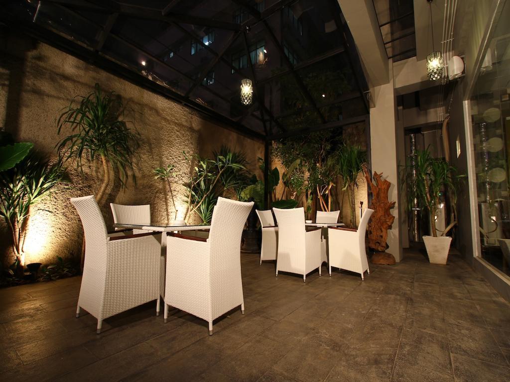Sotis Hotel Jakarta Exterior foto