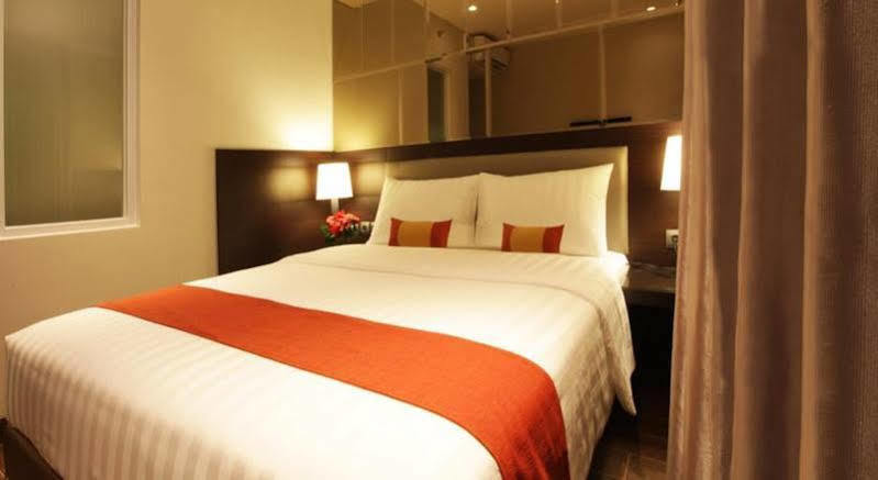 Sotis Hotel Jakarta Exterior foto
